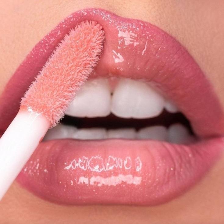 make-com-batom-matte-e-efeito-glossy