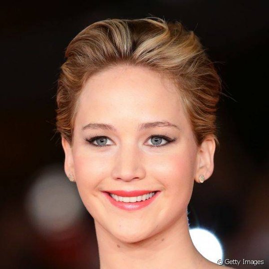 Jennifer Lawrence usa a harmonia para compor suas makes