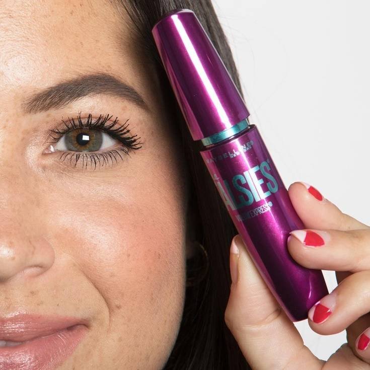 Máscara de cílios:use a The Falsies para alongar o olhar