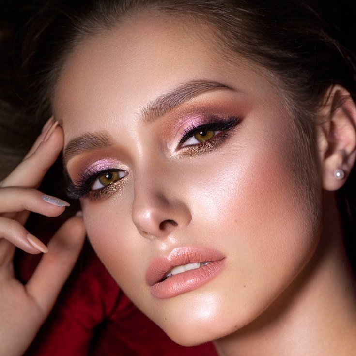 Extensão de cílios.