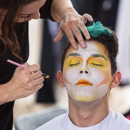 Como fazer maquiagem artística? | Maybelline NY