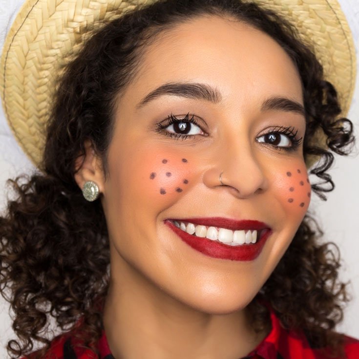 Maquiagem de festa junina.