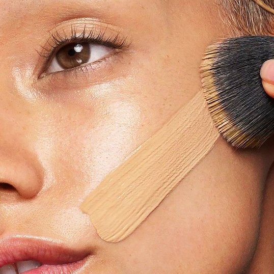 Maquiagem de vampira: saiba como fazer para arrasar no halloween