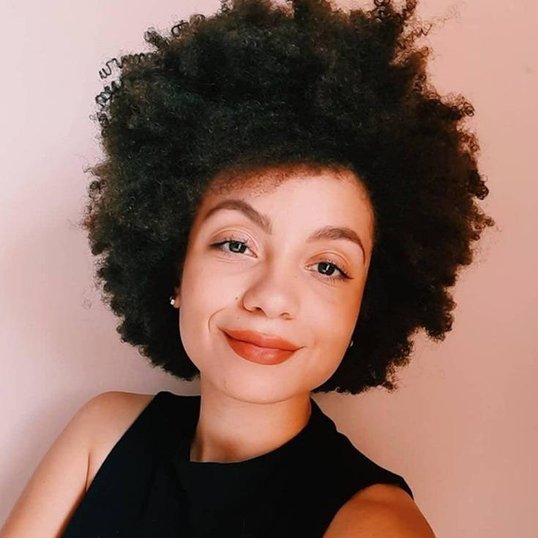 Primer facial: truque para fazer a make durar no verão
