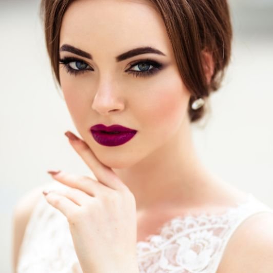 noiva batom roxo