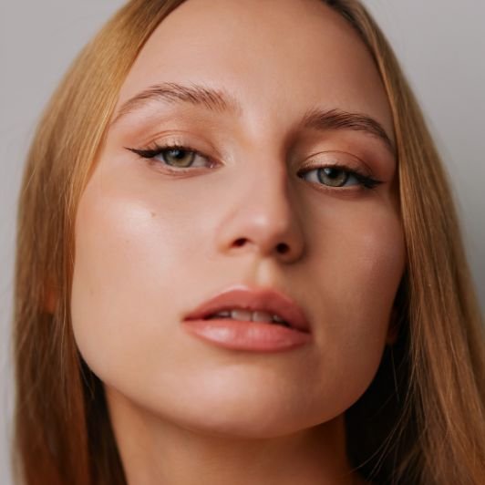 -/media/project/loreal/brand-sites/mny/americas/br/artigos/2026/olhos/mascara-de-cilios/mascara-de-cilios-incolor/mascara-de-cilios-incolor.jpg?rev=-1