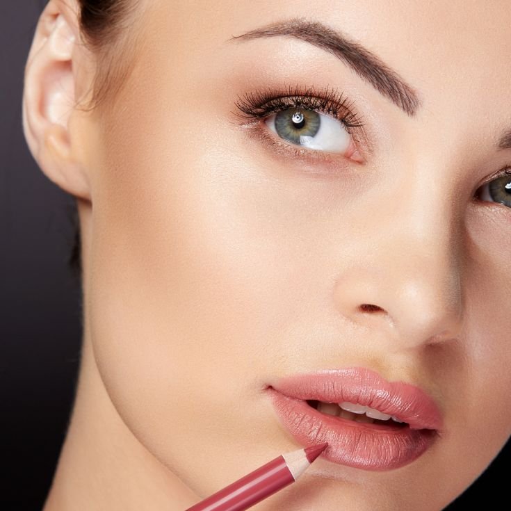 -/media/project/loreal/brand-sites/mny/americas/br/artigos/2025/labios/batom/contorno-labial/contorno-labial.jpg?rev=4e321aa830344004be579ff83204bd38